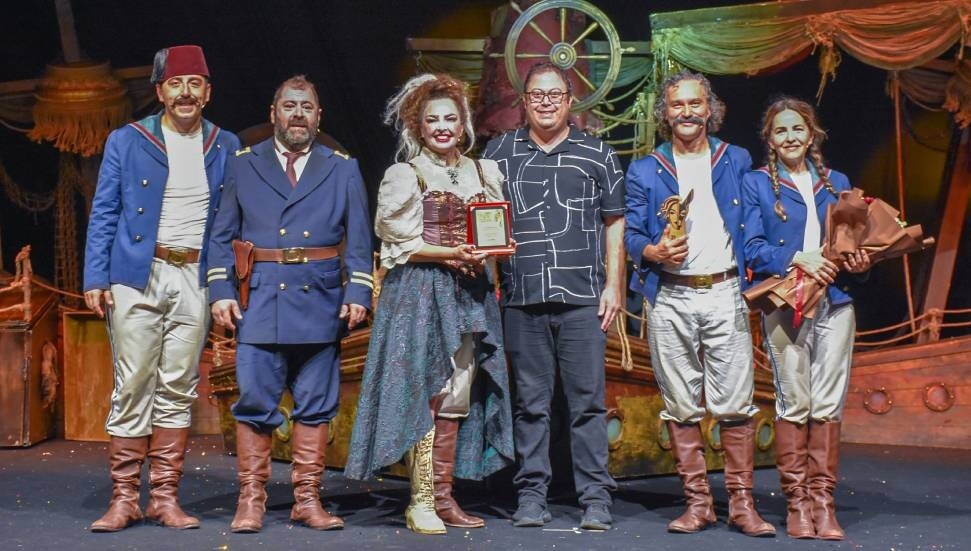 Kıbrıs Tiyatro Festivali, “Mercaniye Çok Yaşa” ile final yaptı