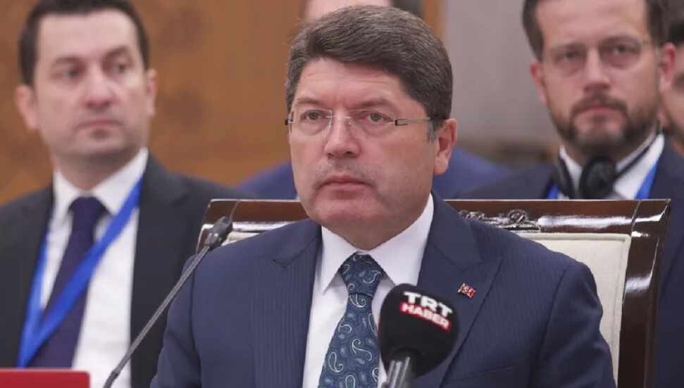 Yılmaz Tunç'tan DEM Parti'nin Öcalan başvurusuna yanıt: Değerlendiriyoruz